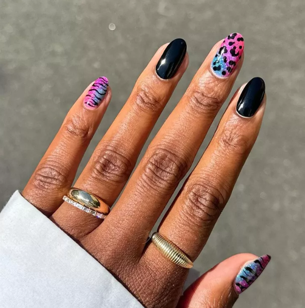 Manicure for August 2024: the most fashionable trends of the outgoing summer