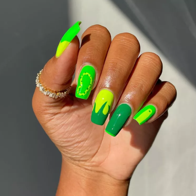 Manicure for August 2024: the most fashionable trends of the outgoing summer