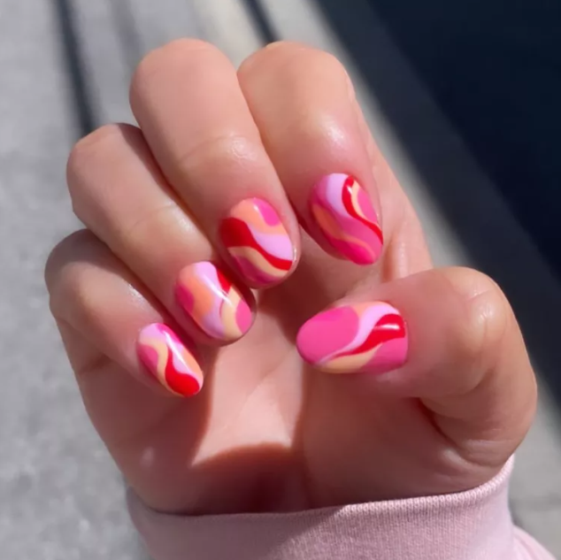 Manicure for August 2024: the most fashionable trends of the outgoing summer