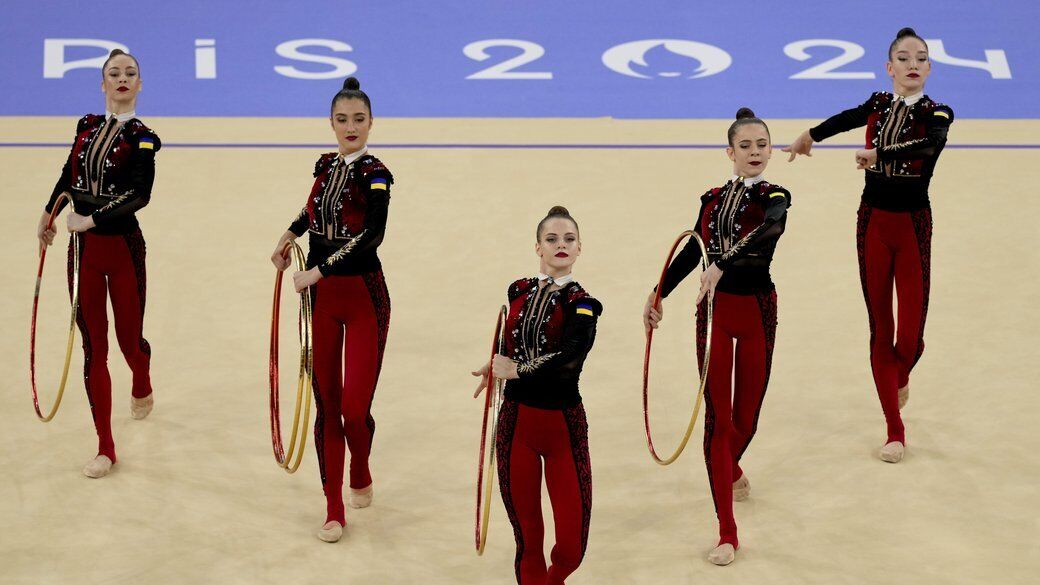 The father of the Ukrainian athlete came from the front to support his daughter at the 2024 Olympics. Photo