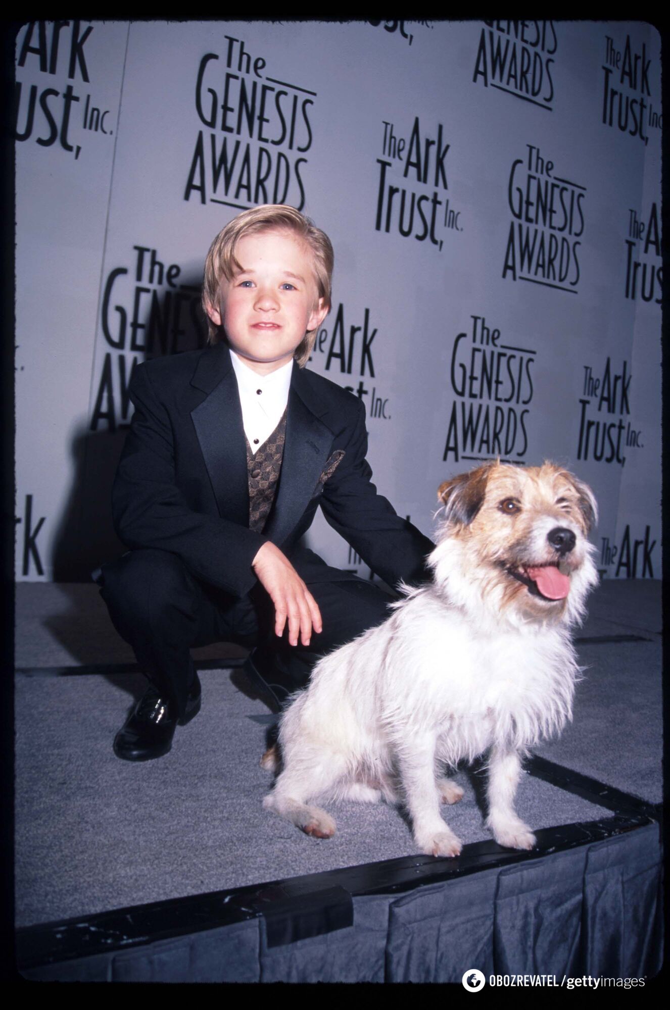 Long hair, beard and the same smile: how the boy from The Sixth Sense, Haley Joel Osment, has changed. 10 photos