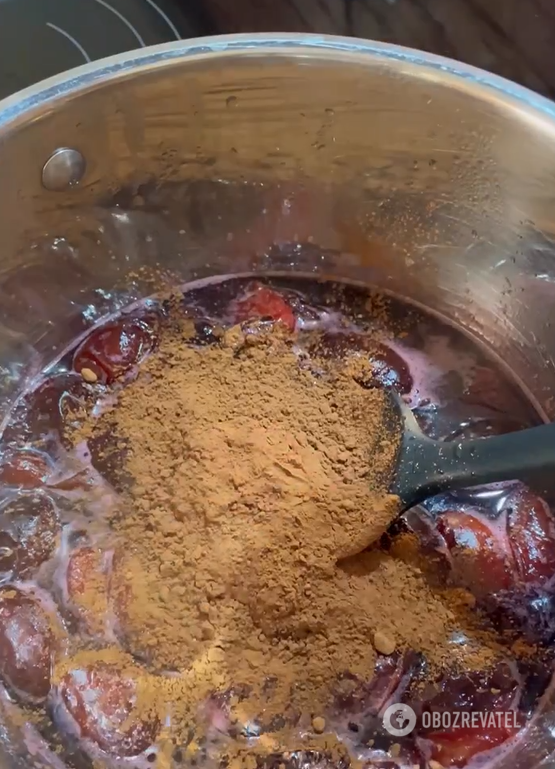 The most delicious plum jam with chocolate: how to make a dessert for the winter