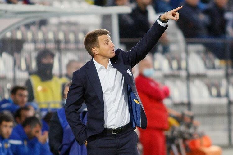 Head coach and entire coaching staff leave the Ukrainian Olympic football team