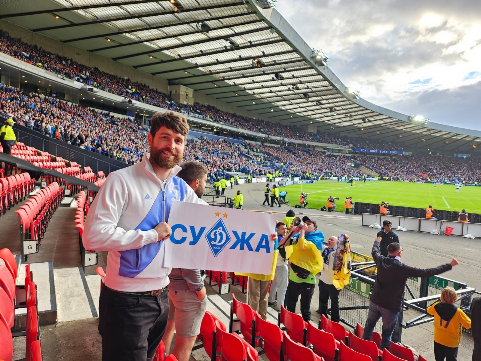 Dynamo fans mock Russians at Champions League match. Photo 