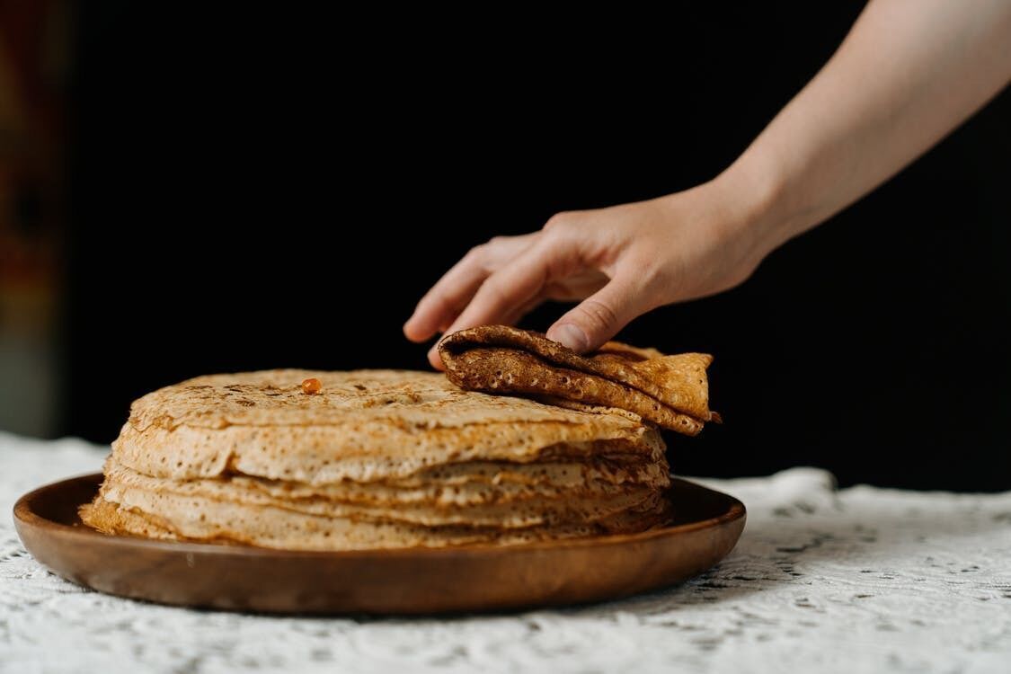 Pancakes that always turn out thin and don't tear: on choux pastry