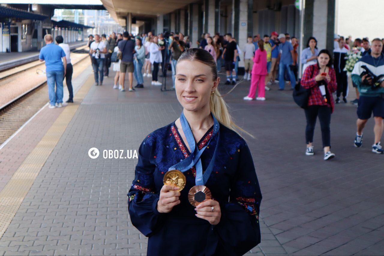 ''I wanted a medal. I got two.'' Harlan returned to Ukraine and shared her emotions about the 2024 Olympics. Video