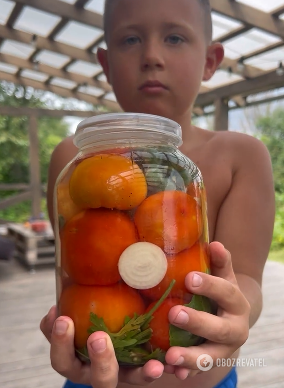 The most delicious pickled tomatoes with a special ingredient: Vitaliy Tylnyi shared his idea