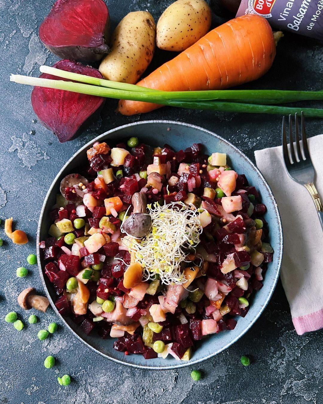 Beetroot, mushroom and legume salad