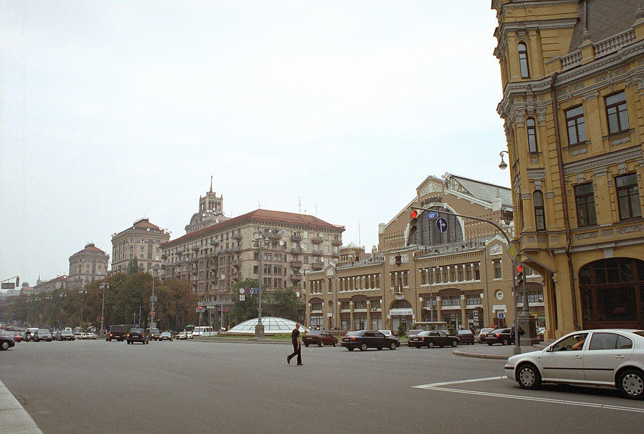 The network showed what the square in Kyiv, where the most expensive market in Ukraine is located, looked like in the 1850s. Photo