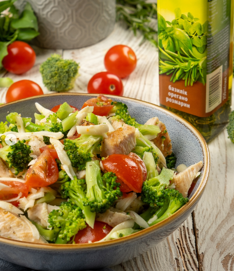 Chicken and broccoli salad: a tasty and nutritious breakfast dish