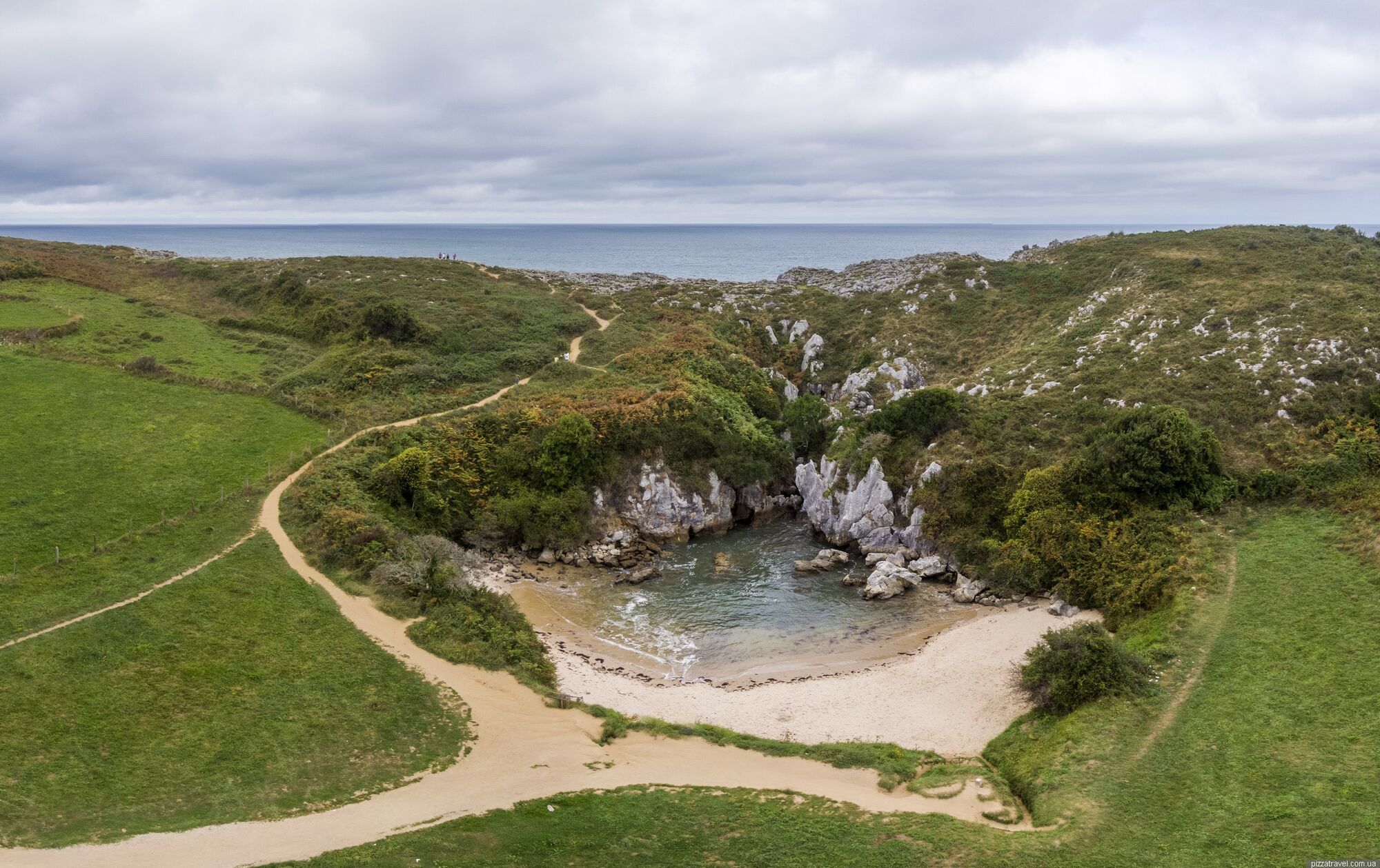 Hidden from tourists for years: what amazes the beach in Spain, which is called the smallest in the world