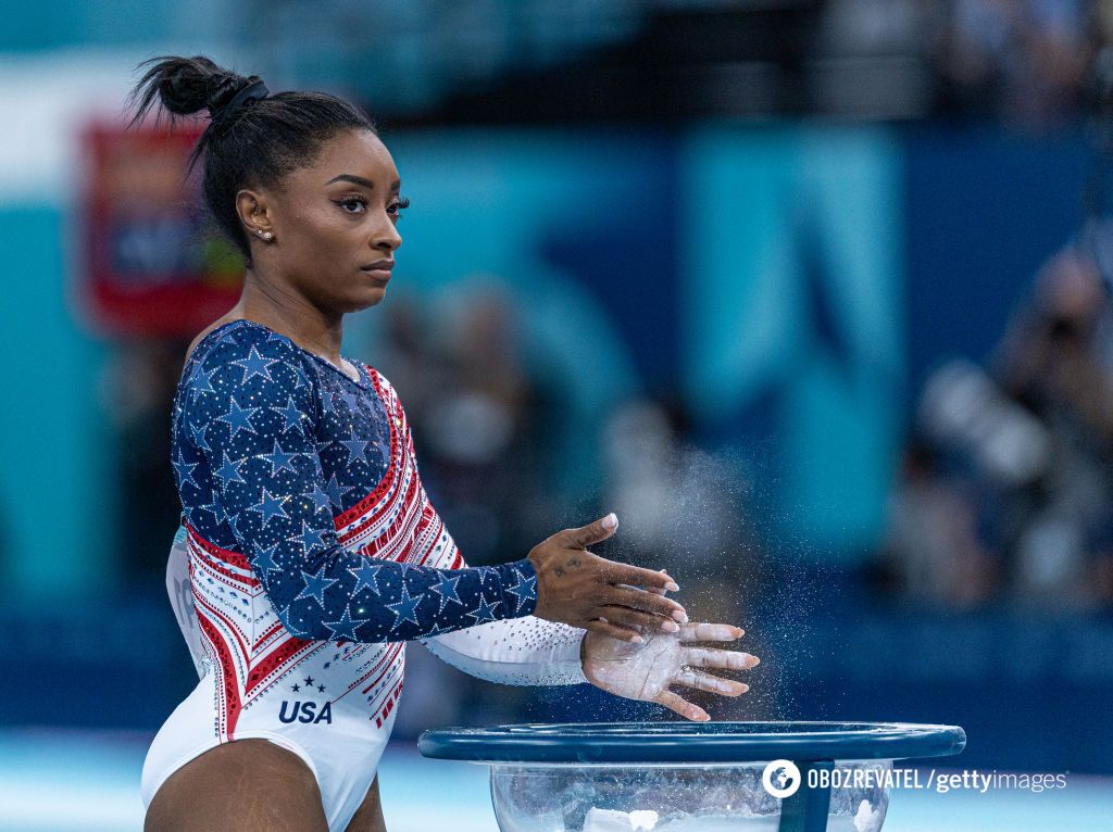 Fryzura Simone Biles na Igrzyskach Olimpijskich 2024 wywołuje kontrowersje w Internecie: co jest z nią nie tak i co mówi gimnastyczka?