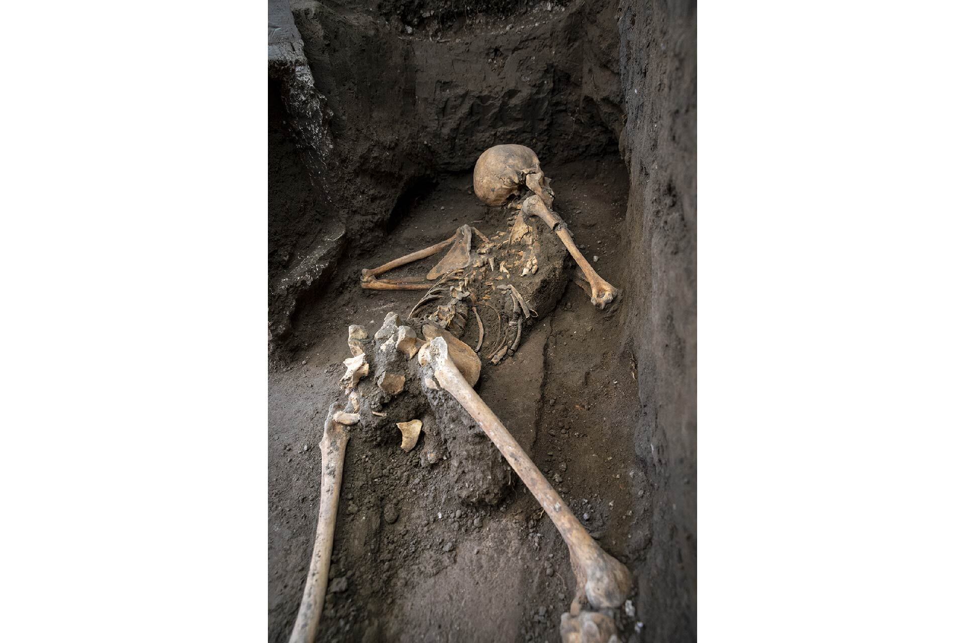 Pompeii victims died in 'extreme agony': archaeologists find skeletons of man and woman that shed light on events 2000 years ago