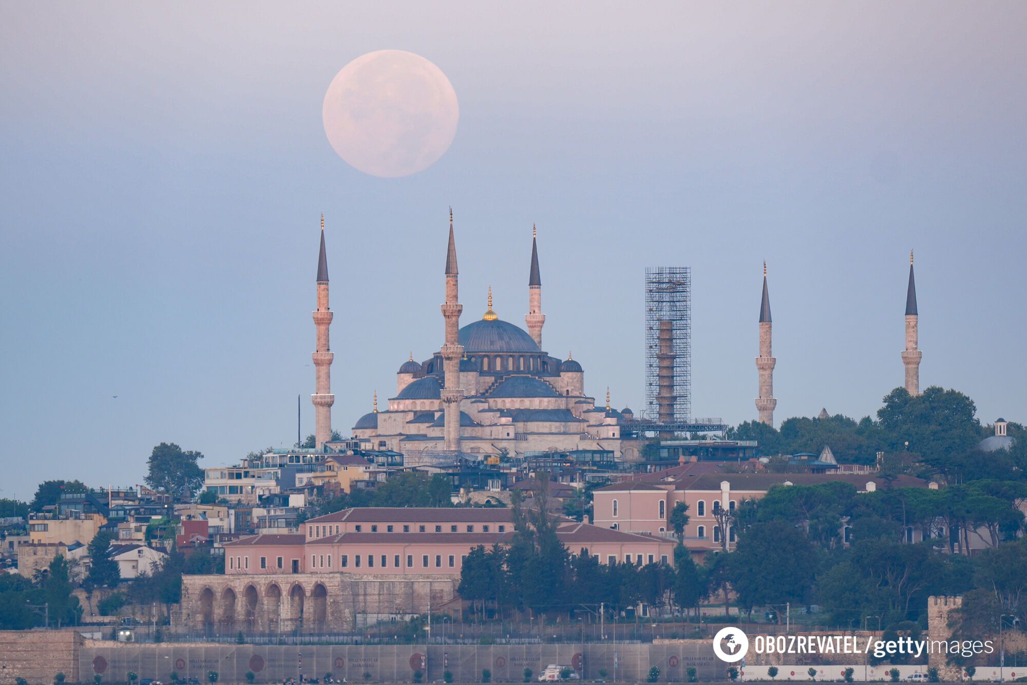 Blue super moon struck the world: photos and video of the bright astronomical event