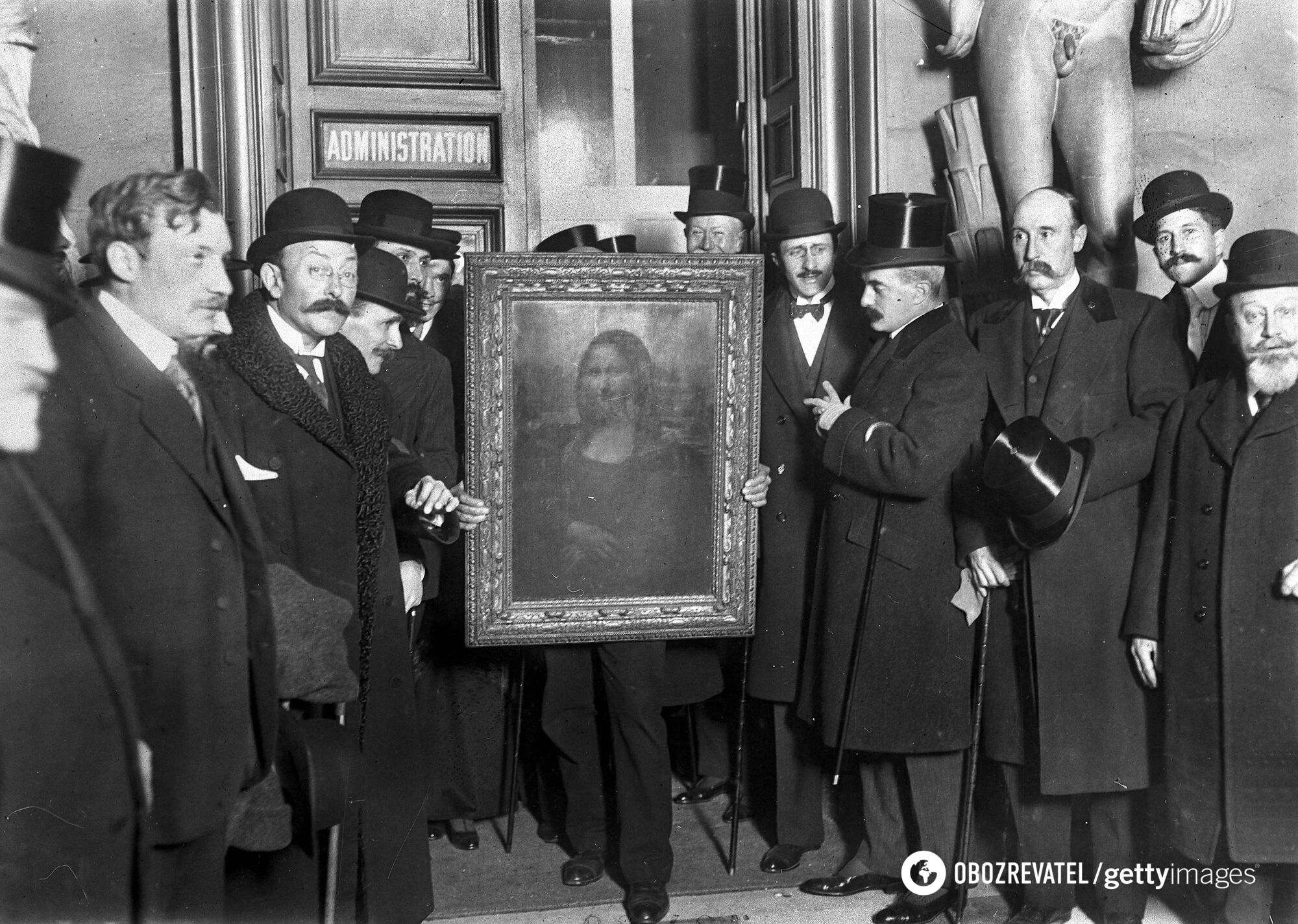 Became famous after it was kidnapped and was repainted twice. Interesting facts about the ''Mona Lisa'' that you might not know