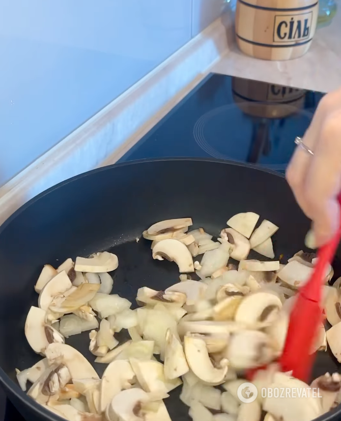 Mushrooms for the dish.