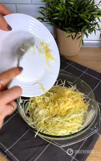 Lazy cabbage pie in a pan: no need to bake anything