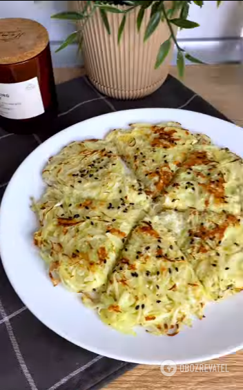 Lazy cabbage pie in a pan: no need to bake anything