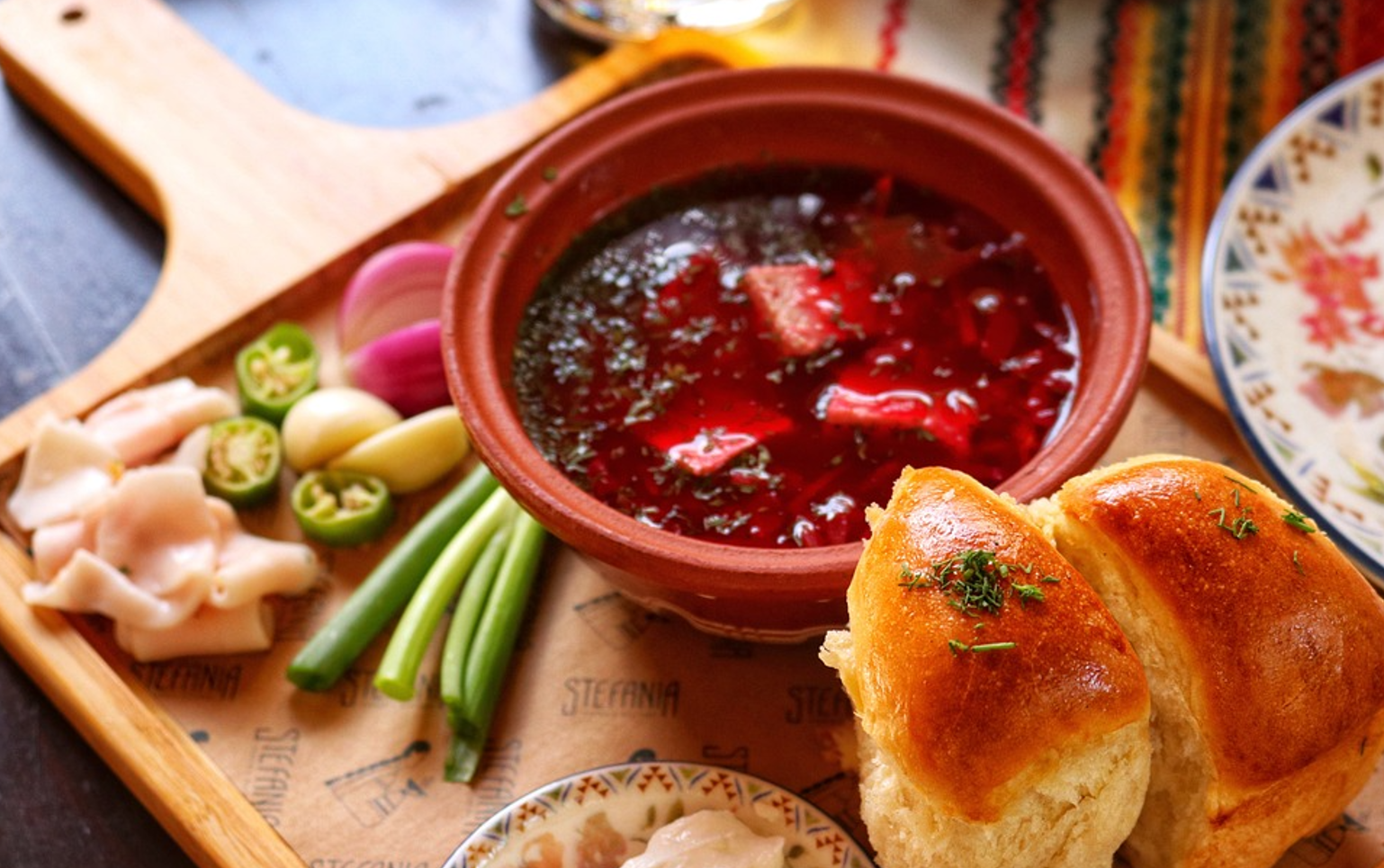 How to cook borscht so that it does not lose color and taste