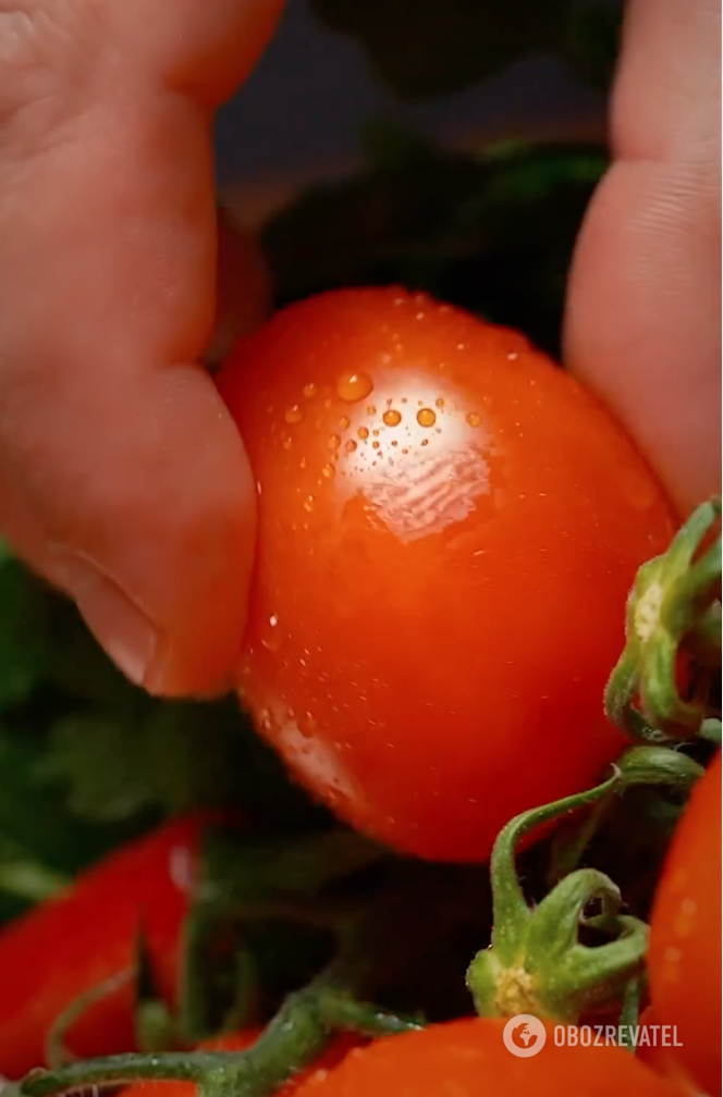 How to pickle tomatoes deliciously.