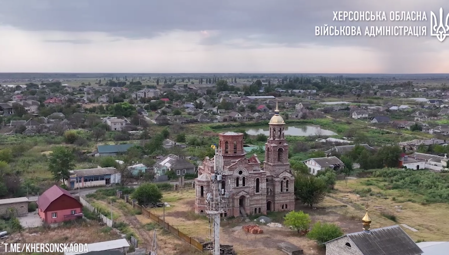 ''Don't lose faith'': more than two dozen Ukrainian flags have been flown over the occupied Kherson region. Video