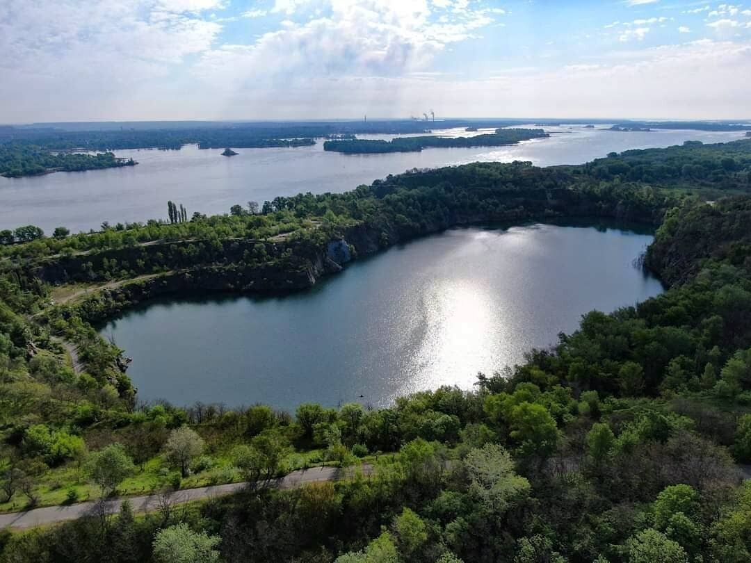 Water bodies of Poltava region: top beaches for a summer weekend