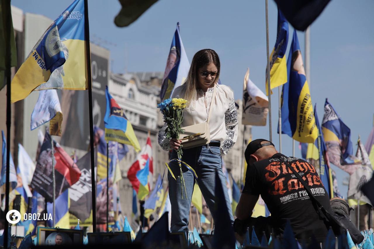 Ukrainian flags, embroidered shirts and honoring heroes: how Kyiv celebrates Ukraine's Independence Day. Photo report