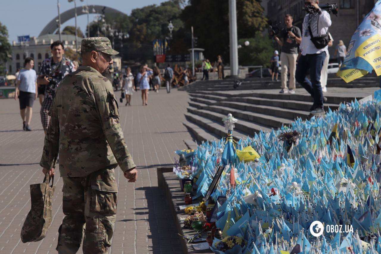 Ukrainian flags, embroidered shirts and honoring heroes: how Kyiv celebrates Ukraine's Independence Day. Photo report