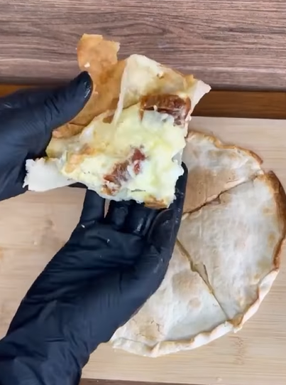 Pita bread khachapuri in 5 minutes