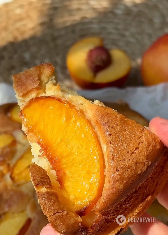 Fluffy peach pie for tea: it's easy to make