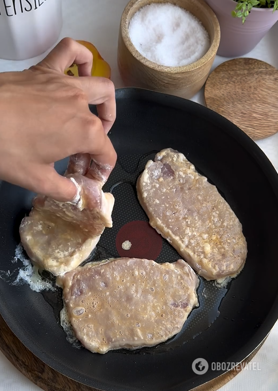 Delicious French chops: how to cook juicy meat