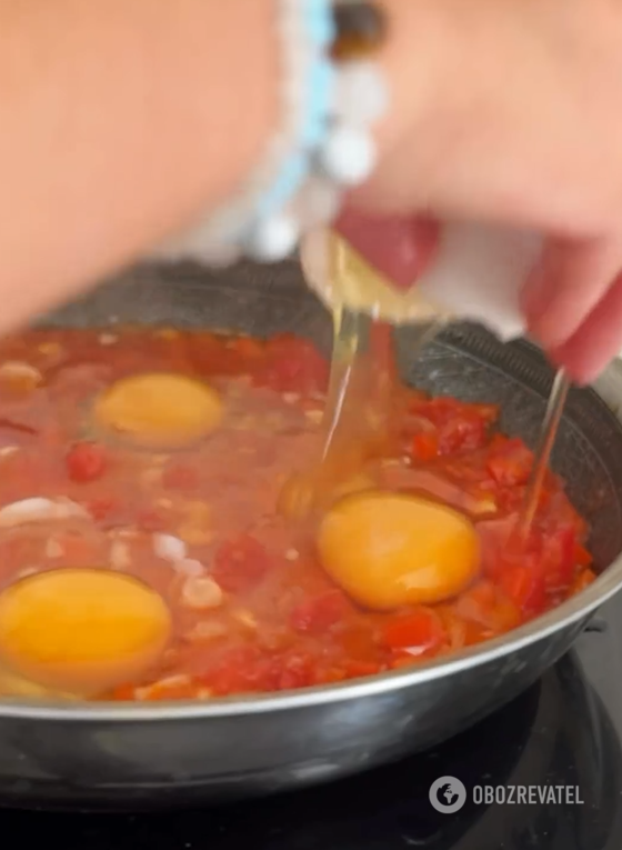 How to cook delicious shakshuka: share a simple technique