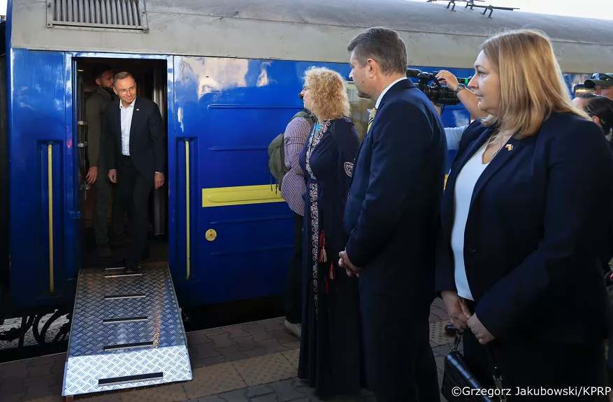 Duda arrives in Kyiv on Ukraine's Independence Day. Video