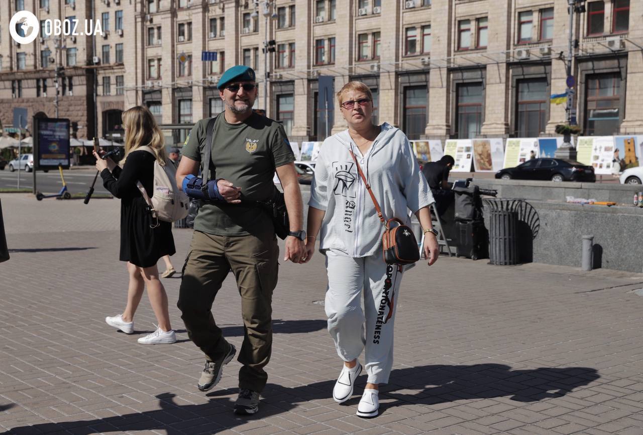 Ukrainian flags, embroidered shirts and honoring heroes: how Kyiv celebrates Ukraine's Independence Day. Photo report