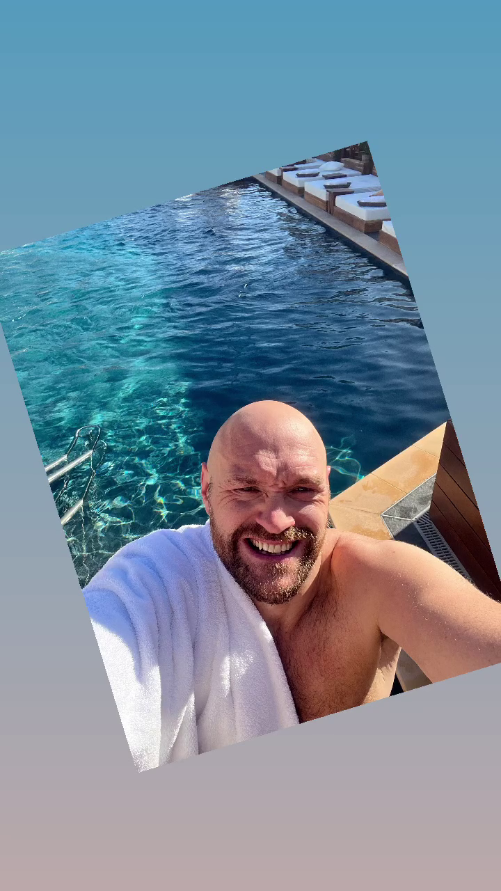 Photos have appeared of what Fury is doing instead of preparing for the fight with Usyk