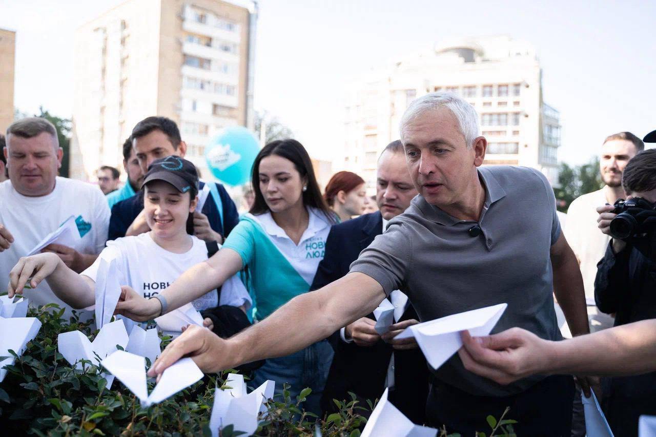 In Russia, people are so afraid for Durov that they have come out to rallies, and the Russian ambassador is demanding a meeting. Photo.