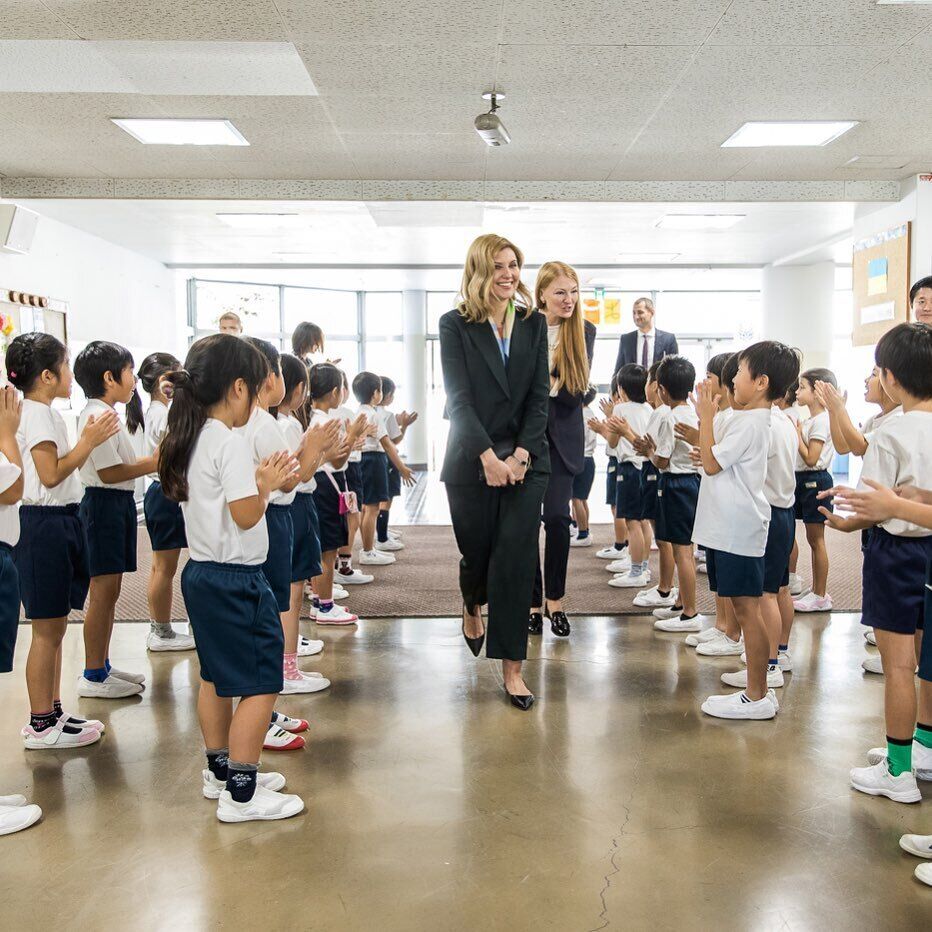 Yellow dress in Japan, black suit in the Vatican and other Olena Zelenska's looks that received backlash. Photo