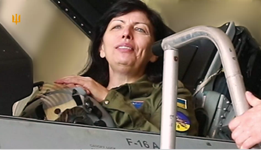 Air Force commander fulfilled the promise he gave to the mother of fallen hero with call sign Juice. Video