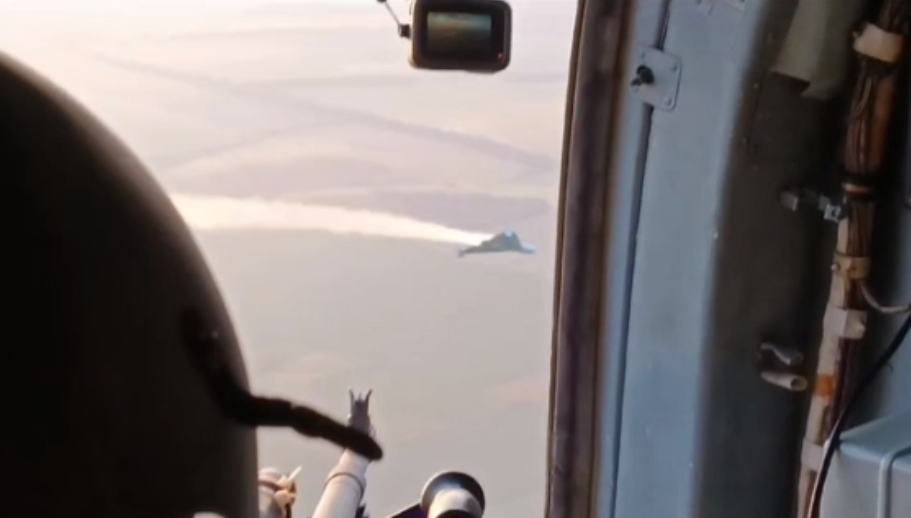 Video of how Ukrainian soldiers shot down a Shahed with a machine gun from a helicopter has appeared