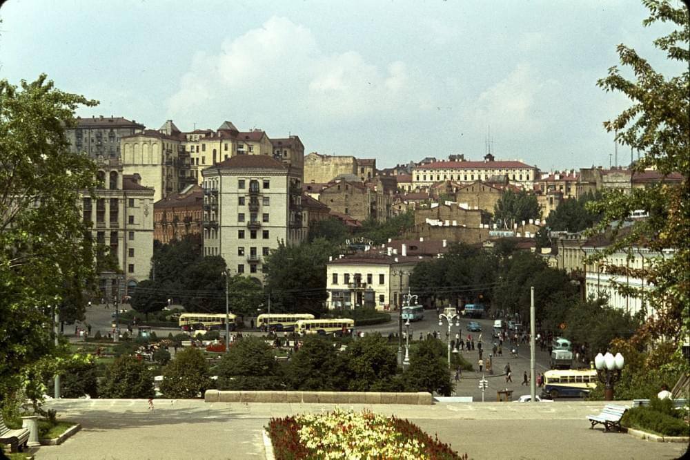 The web shows how the French scientist saw the center of Kyiv in 1964. Archival photo