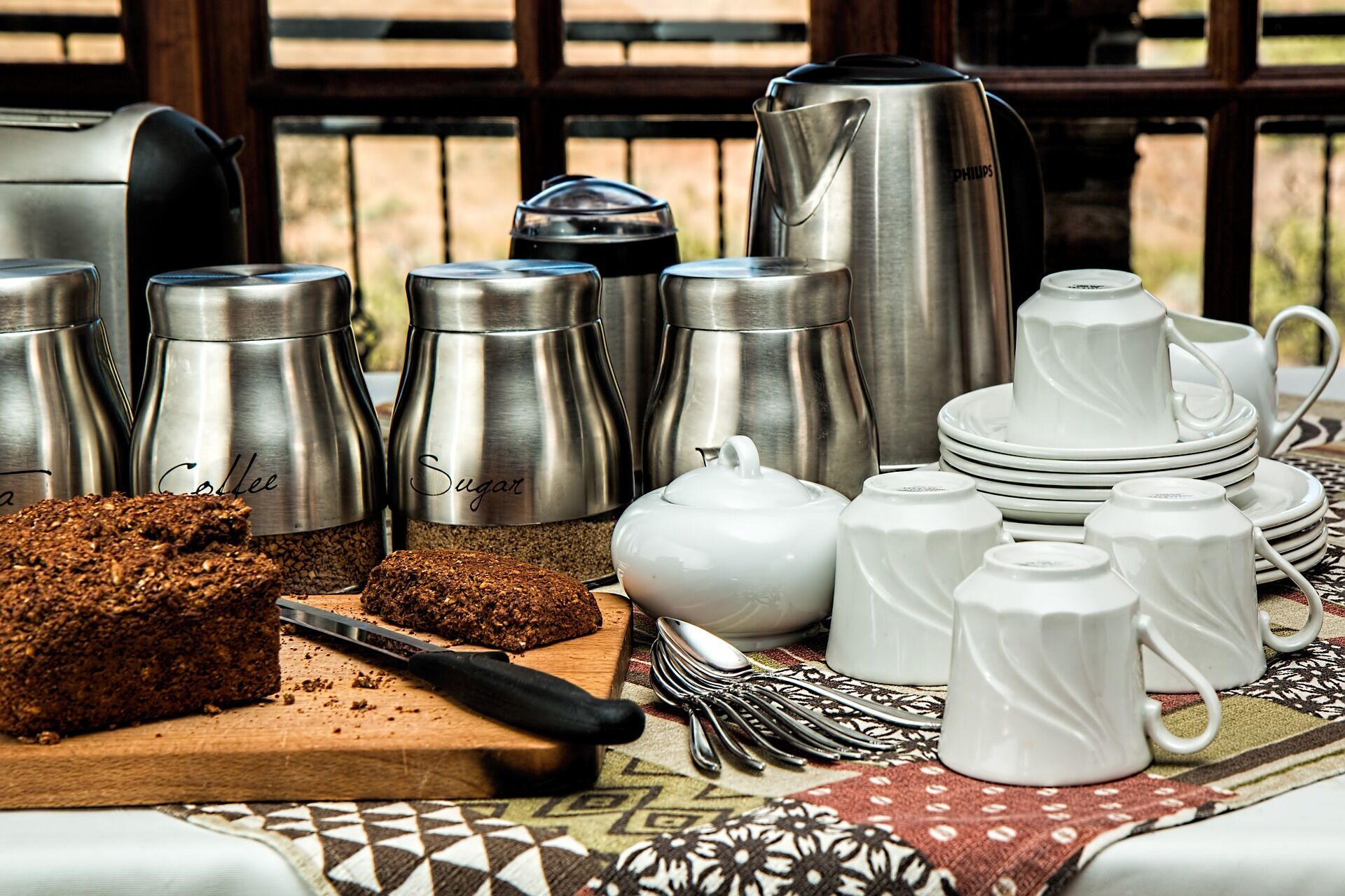 How to wash dishes without damaging them.