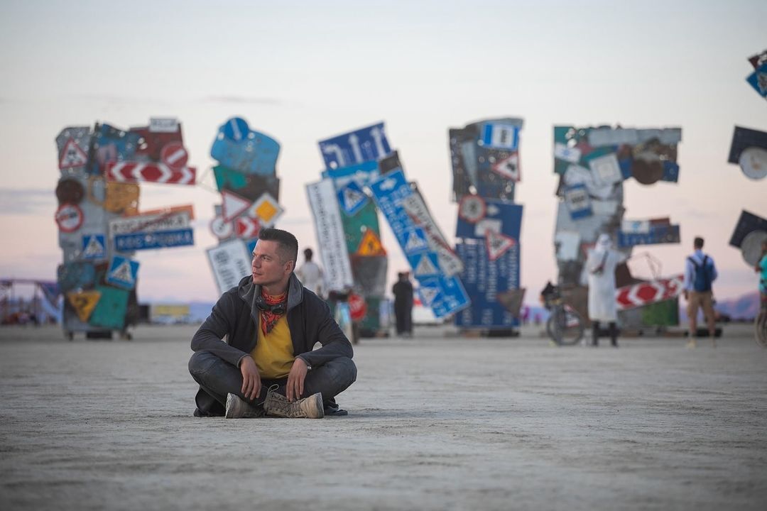 ''People touch the sharp edges and cry''. What does the Ukrainian installation I'm Fine at Burning Man 2024 mean?