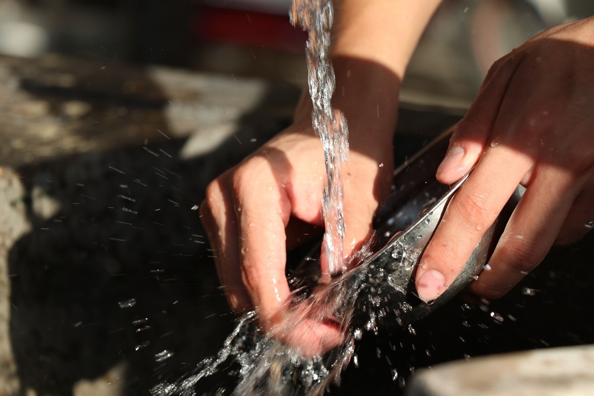 How to wash dishes properly.