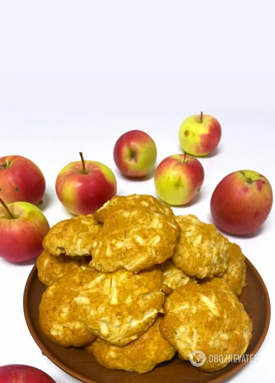 Elementary homemade apple cookies: takes a few minutes to prepare