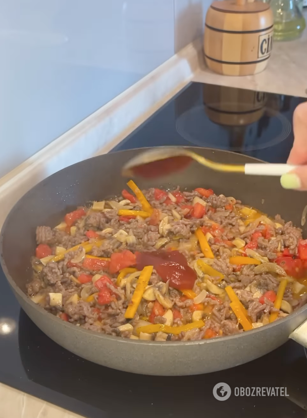 Minced meat with vegetables