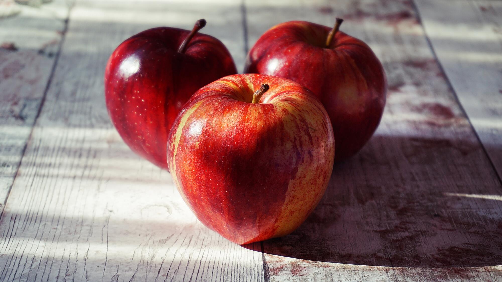 Healthy apples