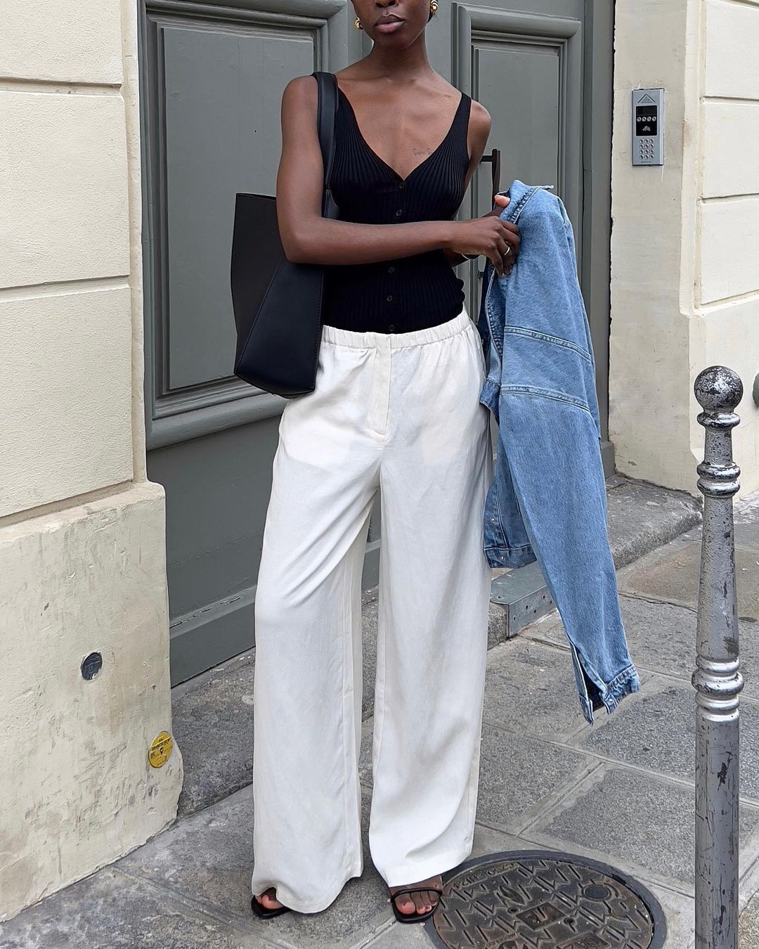 These pants have already bored everyone: stylists named an unexpected anti-trend and gave advice on what to replace it with