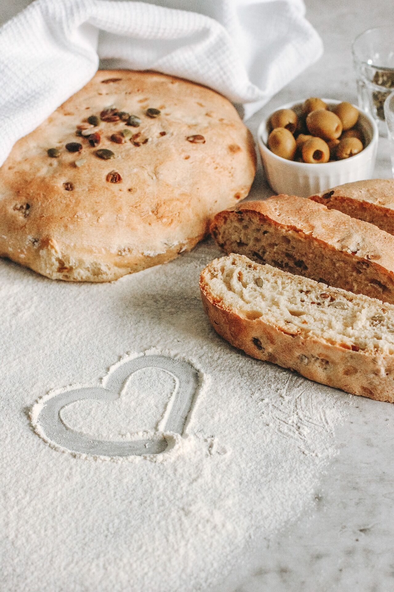 Bread made from corn flour