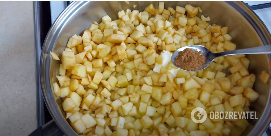 Preparation of apple filling