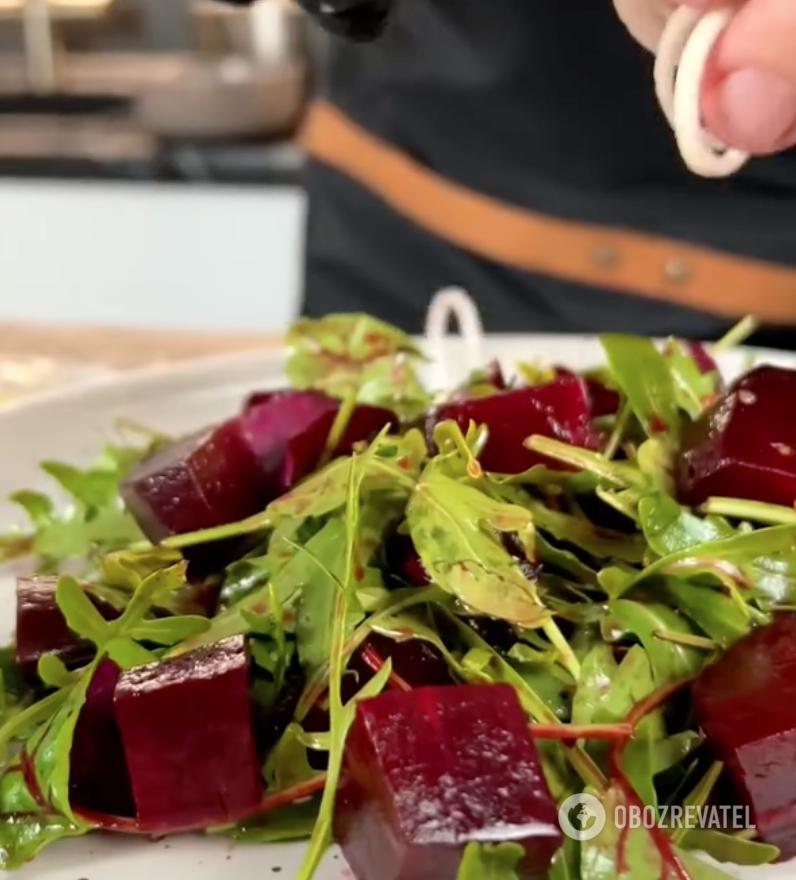 Baked beets for salad